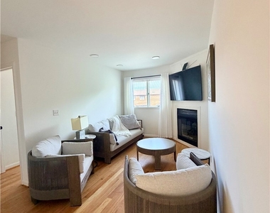 340 Lakefront Boulevard - Photo Thumbnail 21