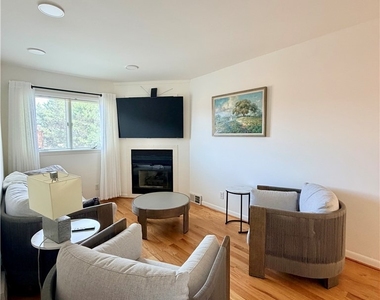 340 Lakefront Boulevard - Photo Thumbnail 22