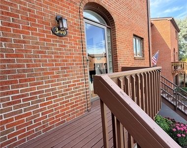 340 Lakefront Boulevard - Photo Thumbnail 2