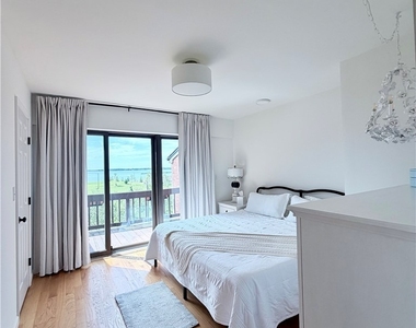 340 Lakefront Boulevard - Photo Thumbnail 26
