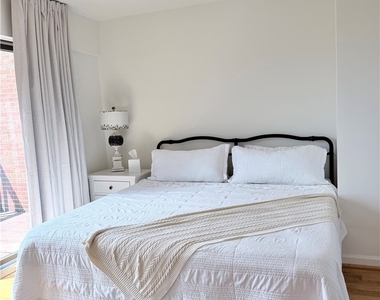 340 Lakefront Boulevard - Photo Thumbnail 27