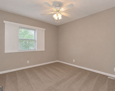 88 Angie Drive - Photo Thumbnail 13