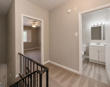 88 Angie Drive - Photo Thumbnail 8