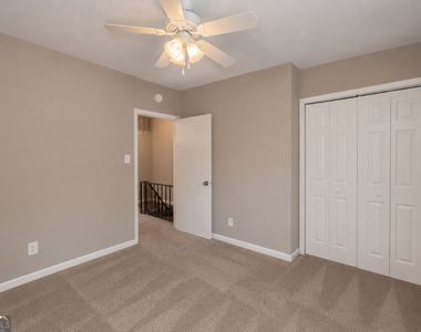 88 Angie Drive - Photo Thumbnail 12