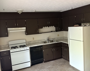 165 Hunters Ln - Photo Thumbnail 5