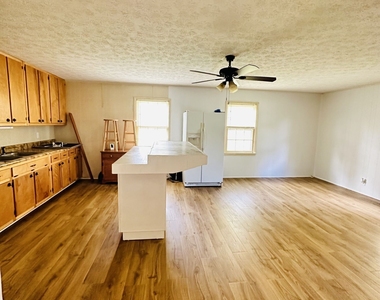 111b Tyler Street - Photo Thumbnail 1