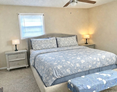 6973 Kimberland Gardens Lane - Photo Thumbnail 5