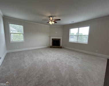4250 Pembia Drive - Photo Thumbnail 8