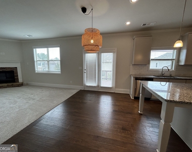 4250 Pembia Drive - Photo Thumbnail 6
