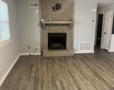 4183 Red Laurel Way - Photo Thumbnail 3