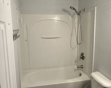 4183 Red Laurel Way - Photo Thumbnail 9