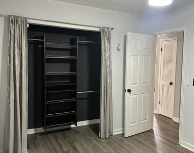 4183 Red Laurel Way - Photo Thumbnail 8