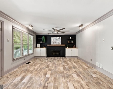 2069 Ursuline Way Nw - Photo Thumbnail 6