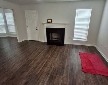 1110 Winter Park Lane - Photo Thumbnail 8