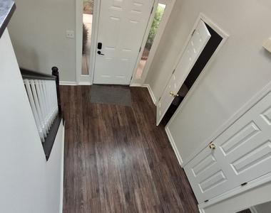 1110 Winter Park Lane - Photo Thumbnail 17