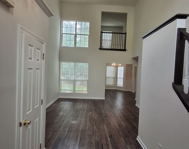 1110 Winter Park Lane - Photo Thumbnail 14