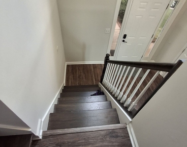 1110 Winter Park Lane - Photo Thumbnail 18