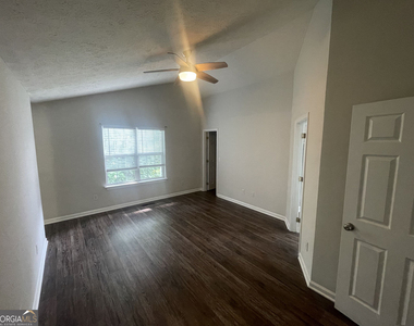 1110 Winter Park Lane - Photo Thumbnail 23