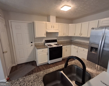 1110 Winter Park Lane - Photo Thumbnail 19