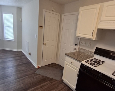 1110 Winter Park Lane - Photo Thumbnail 20