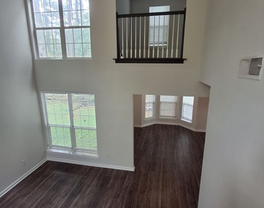 1110 Winter Park Lane - Photo Thumbnail 15