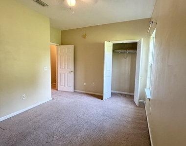 200 Royal Palms Avenue - Photo Thumbnail 40
