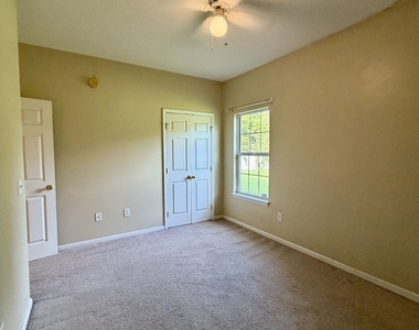 200 Royal Palms Avenue - Photo Thumbnail 41