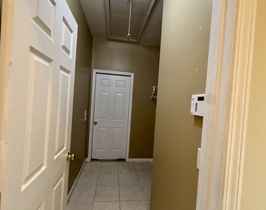 200 Royal Palms Avenue - Photo Thumbnail 43