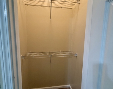 200 Royal Palms Avenue - Photo Thumbnail 24