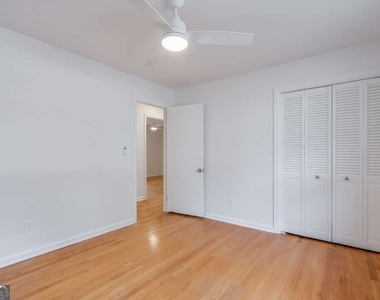 1055 Tuxedo Drive - Photo Thumbnail 18