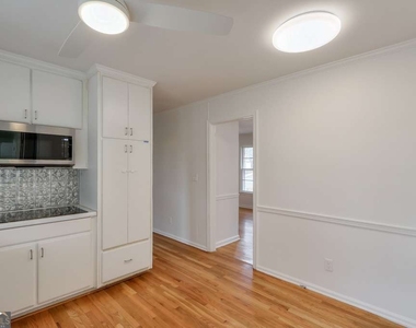 1055 Tuxedo Drive - Photo Thumbnail 8