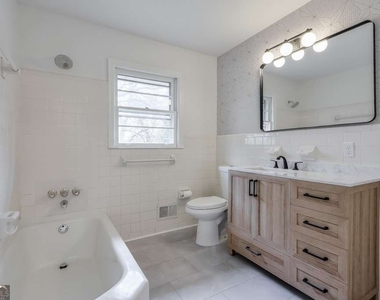 1055 Tuxedo Drive - Photo Thumbnail 19
