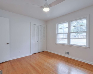 1055 Tuxedo Drive - Photo Thumbnail 17