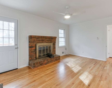 1055 Tuxedo Drive - Photo Thumbnail 11