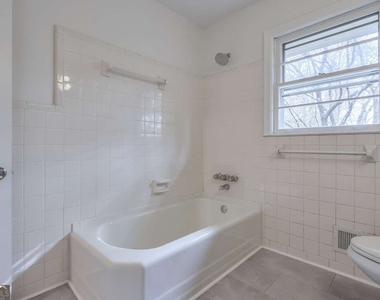 1055 Tuxedo Drive - Photo Thumbnail 20