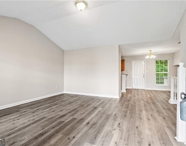 5849 Amerson Lane - Photo Thumbnail 4