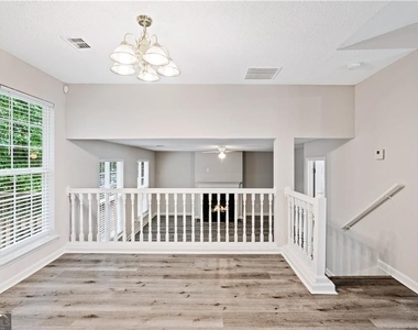 5849 Amerson Lane - Photo Thumbnail 12