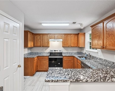 5849 Amerson Lane - Photo Thumbnail 9