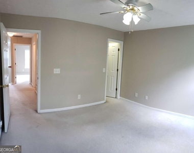 204 Wild Flower Lane - Photo Thumbnail 5