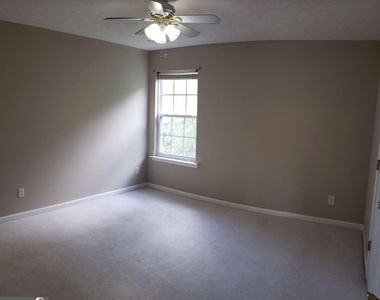 204 Wild Flower Lane - Photo Thumbnail 4