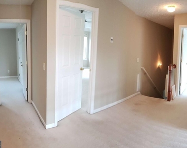 204 Wild Flower Lane - Photo Thumbnail 7