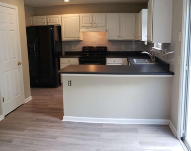 204 Wild Flower Lane - Photo Thumbnail 14