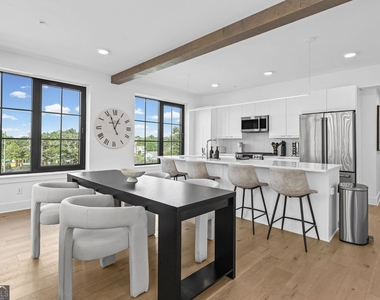 346 Peters Street Sw - Photo Thumbnail 5
