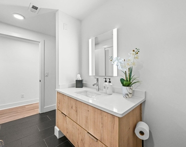 346 Peters Street Sw - Photo Thumbnail 14