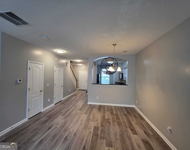 1722 Bayrose Circle - Photo Thumbnail 12
