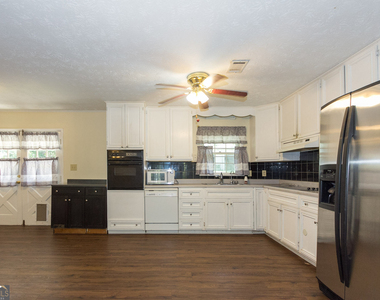 3720 Sunny Hill Drive - Photo Thumbnail 4