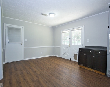 3720 Sunny Hill Drive - Photo Thumbnail 15