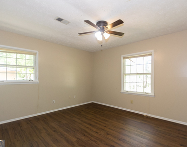 3720 Sunny Hill Drive - Photo Thumbnail 10