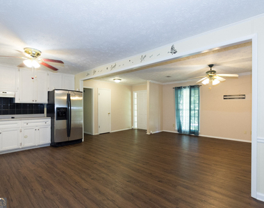 3720 Sunny Hill Drive - Photo Thumbnail 2