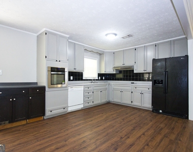 3720 Sunny Hill Drive - Photo Thumbnail 14